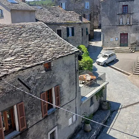 Apartment La Tour A Torra Porri