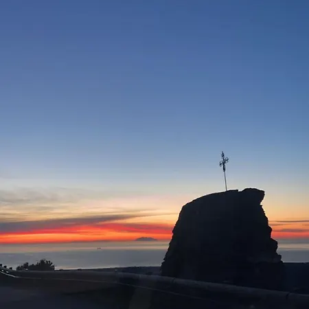 De La Tour Entre Et Ciel Lägenhet *